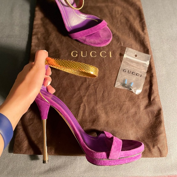 Gucci Suede and Python Sandals - Picture 13 of 17